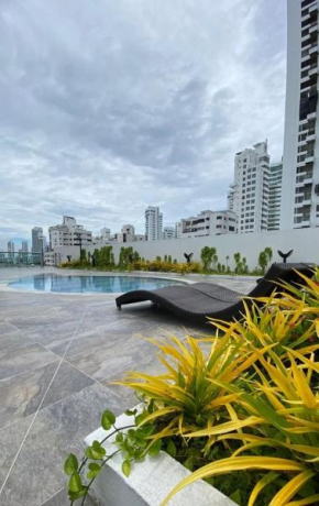 Impresionante Apartamento en Bocagrande con Vistas Panorámicas al Mar en el Exclusivo Edificio Infinitum